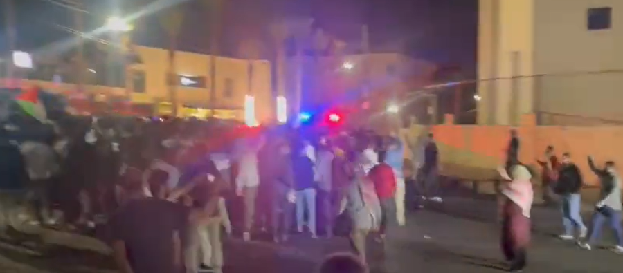 ירדן: שגרירות ישראל בממלכה מותקפת על ידי המון פורע