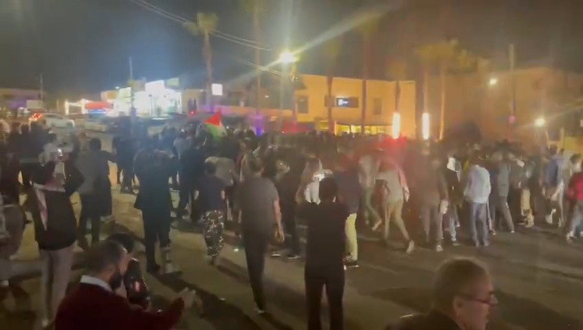 ההתפרעויות מול השגרירות 