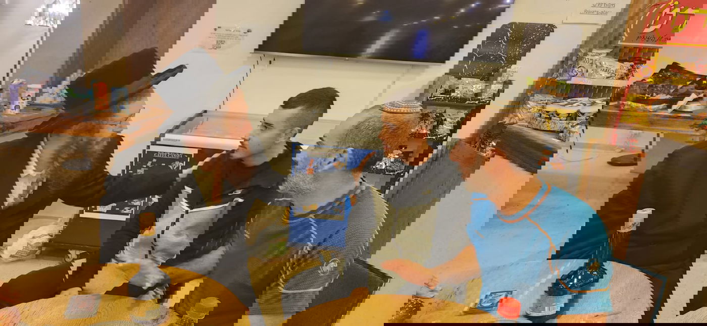 התושבים נפעמו: ספר התורה שהציל את קיבוץ זיקים