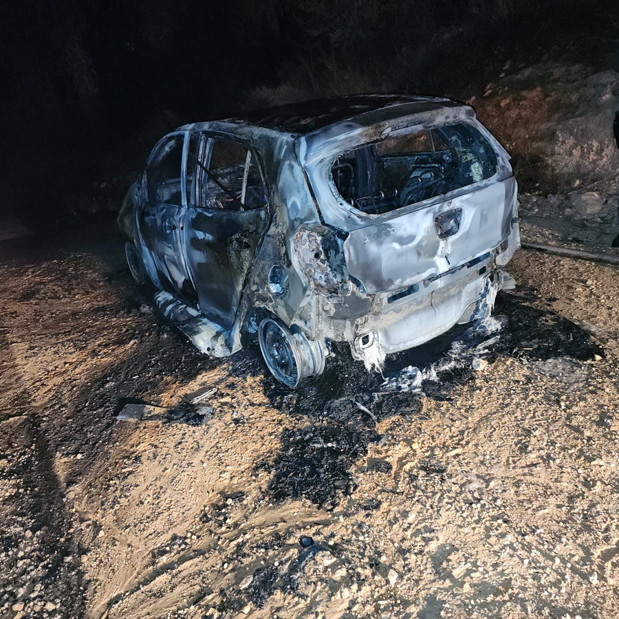 הרכב השרוף הלילה