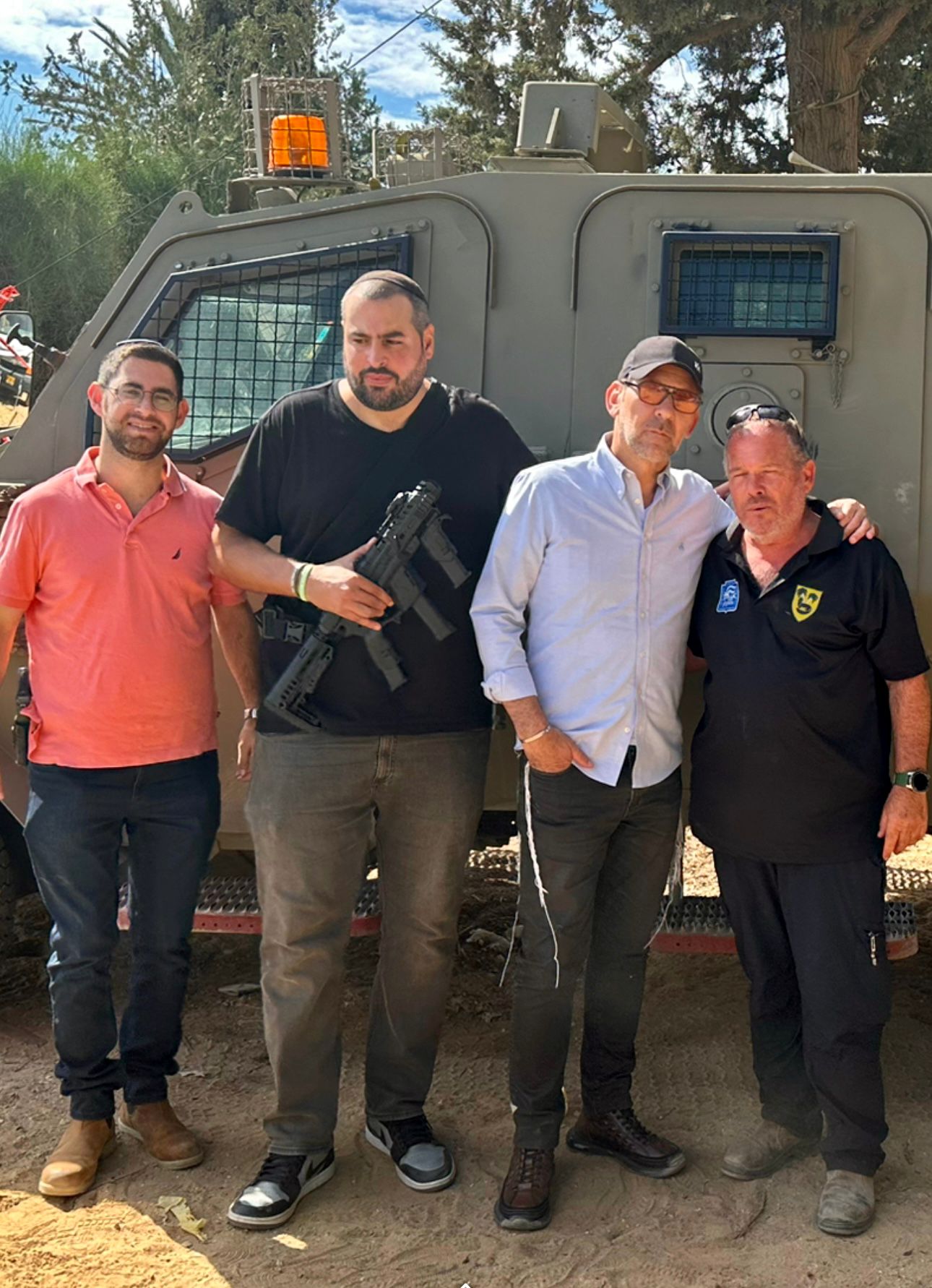 זופניק בכיכר • כל התמונות והנייעס של המלחמה