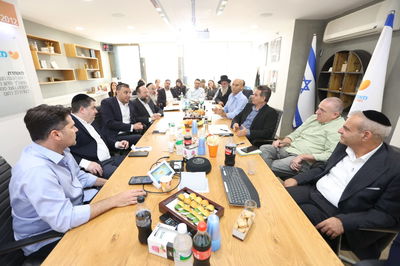 החמ"ל החרדי של מאוחדת בהשתתפות בכירי הקופה בכינוס יחד עם יו"ר ועדת הבריאות של הכנסת