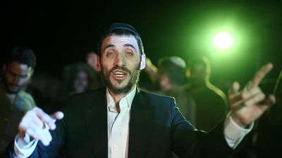 חיים שלמה מאיעס מקפיץ עם הלהיט החב"די: "עוצו עצה"