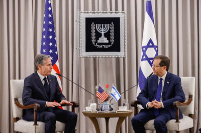 נשיא המדינה הרצוג עם מזכיר המדינה בלינקן