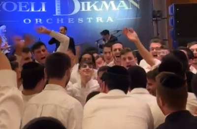 בחתונה החרדית: הבחורים רקדו לצלילי; "שישרף להם הכפר"