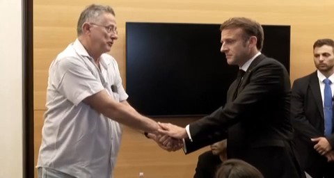נשיא צרפת עם המשפחות, הבוקר
