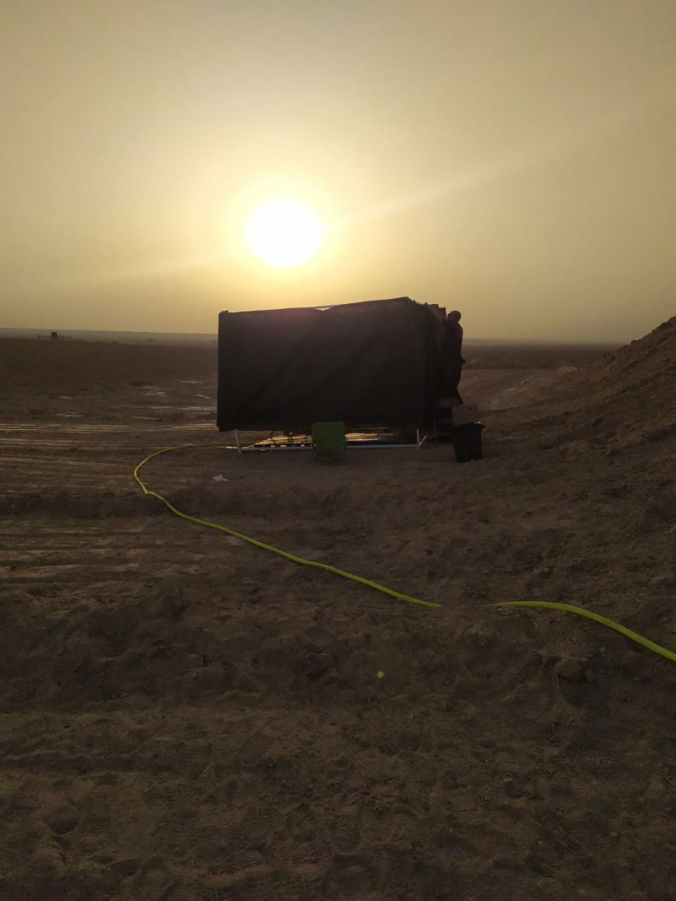 לוחמי האש בנו מקלחת ניידת לחיילים בשטחי הכינוס | צפו