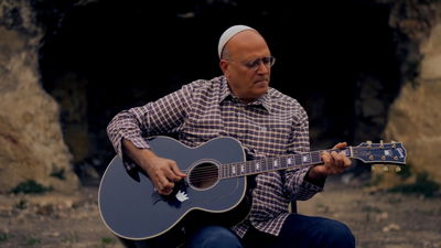 עובדיה חממה בסינגל מצמרר: "השנה השחורה" 