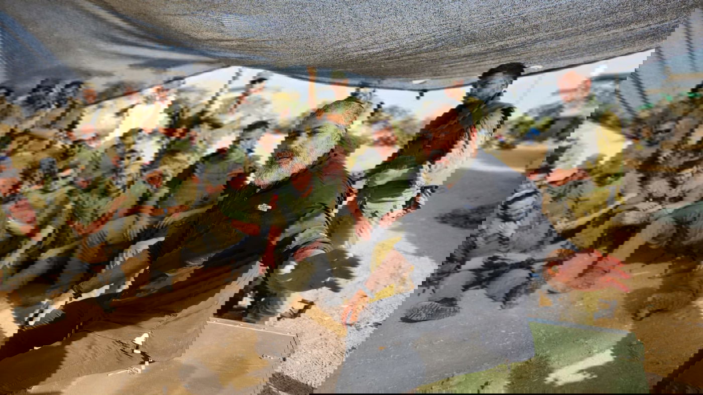 זופניק בכיכר • כל התמונות, הנייעס והחשיפות של המלחמה