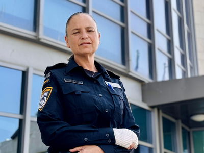 הקצינה שפגשה במחבלים ונלחמה משחזרת את הקרב | בלעדי