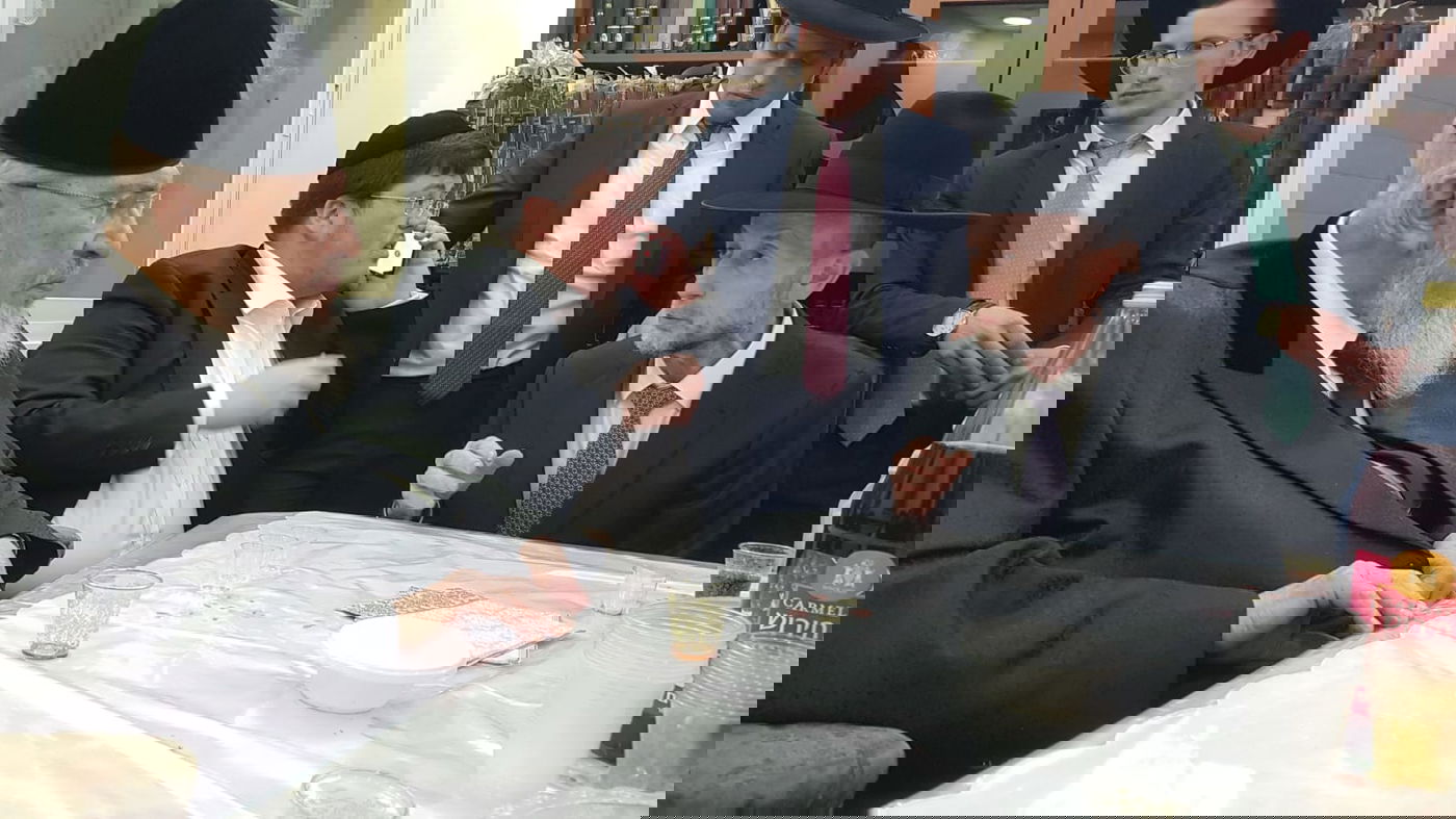 מקלב עם ראש הישיבה