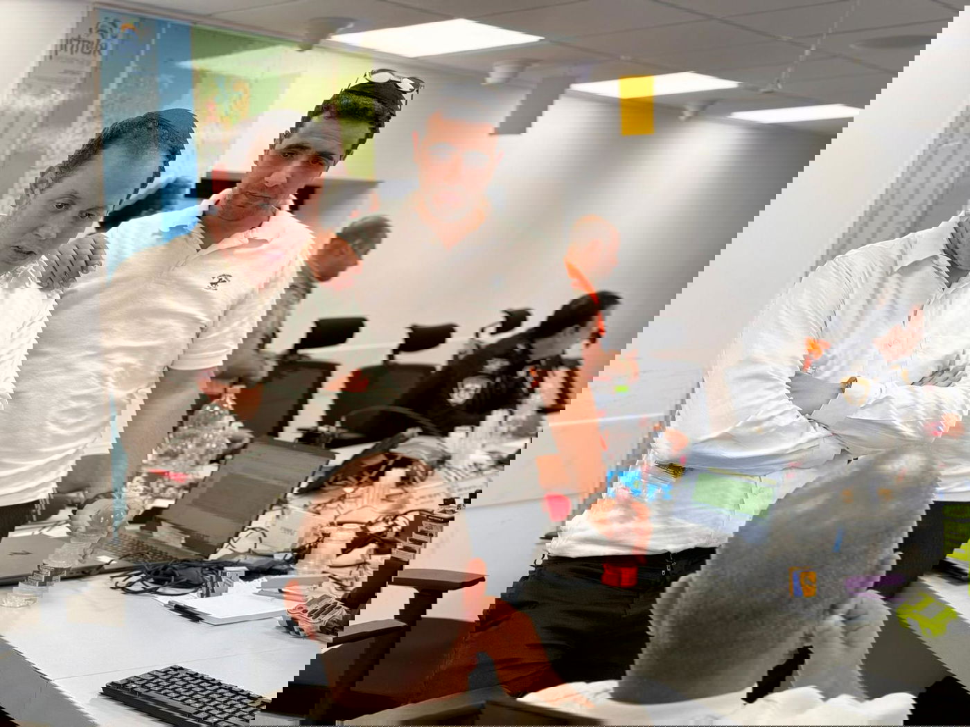 זופניק בכיכר • כל התמונות, הנייעס והחשיפות של המלחמה