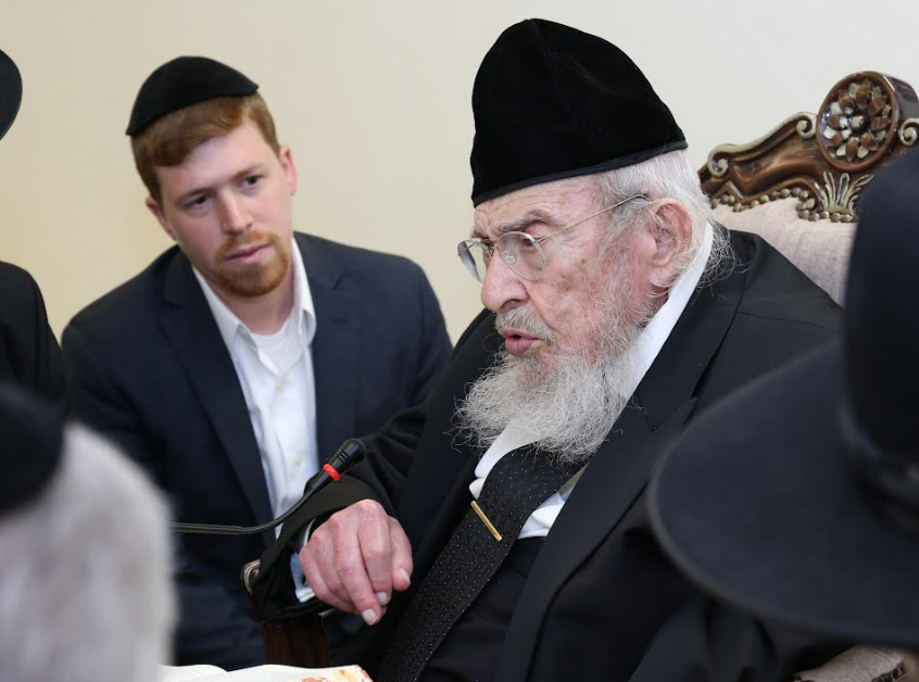 תמונה מהשיעור השבועי האחרון שהוא מסר בביתו לפני האשפוז