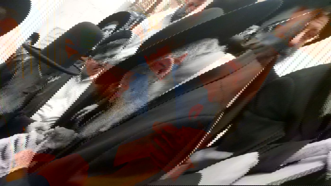 "מאוד רציתי להגיע". הגרב"מ אזרחי ויבדלחט"א הגר"ד לנדו