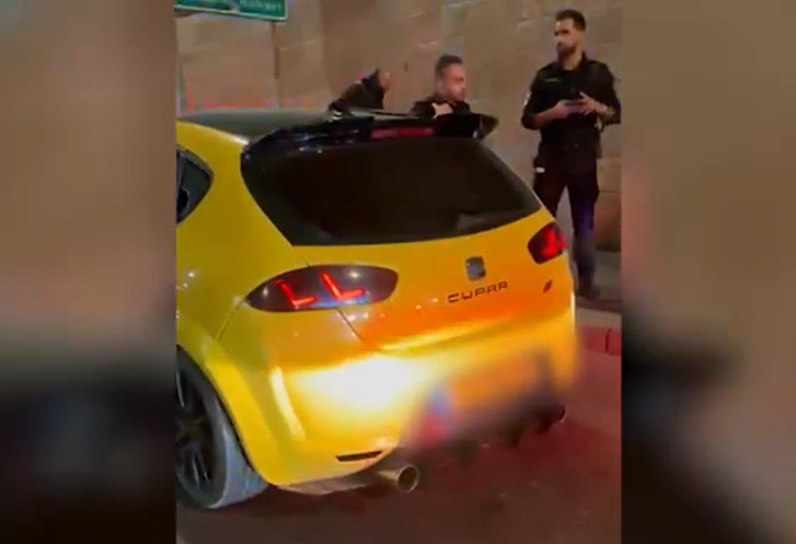 "קולות הירי" שבקעו ממערכת הפליטה של הרכב שנעצר 