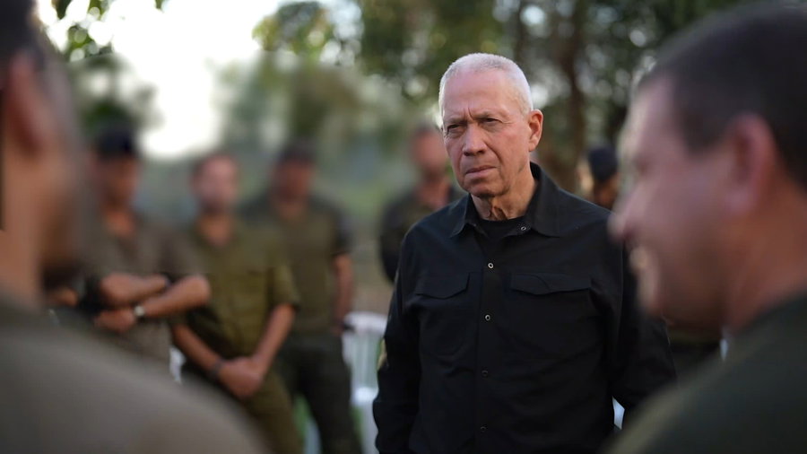 גלנט עם הלוחמים