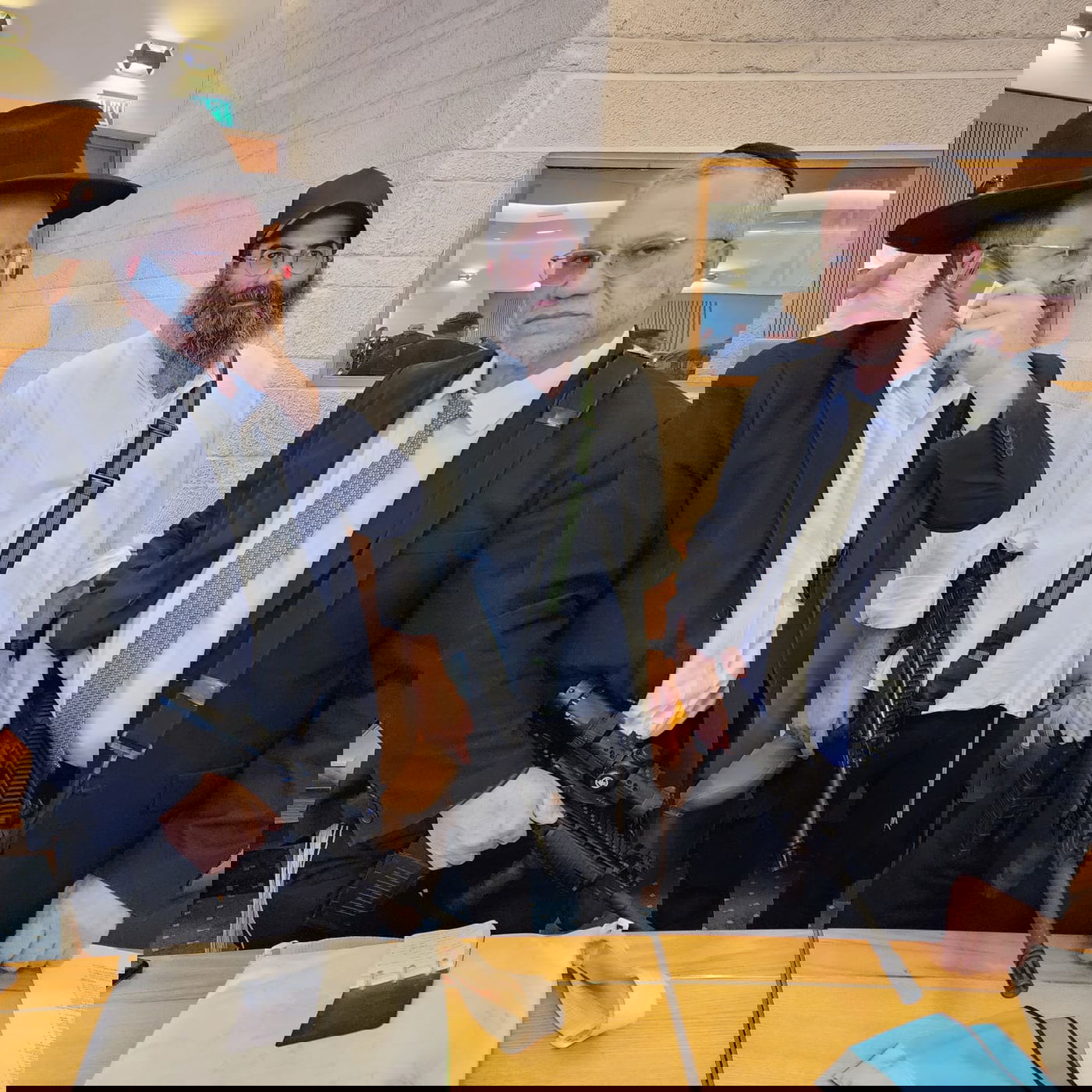 זופניק בכיכר • כל התמונות, הנייעס והחשיפות של המלחמה