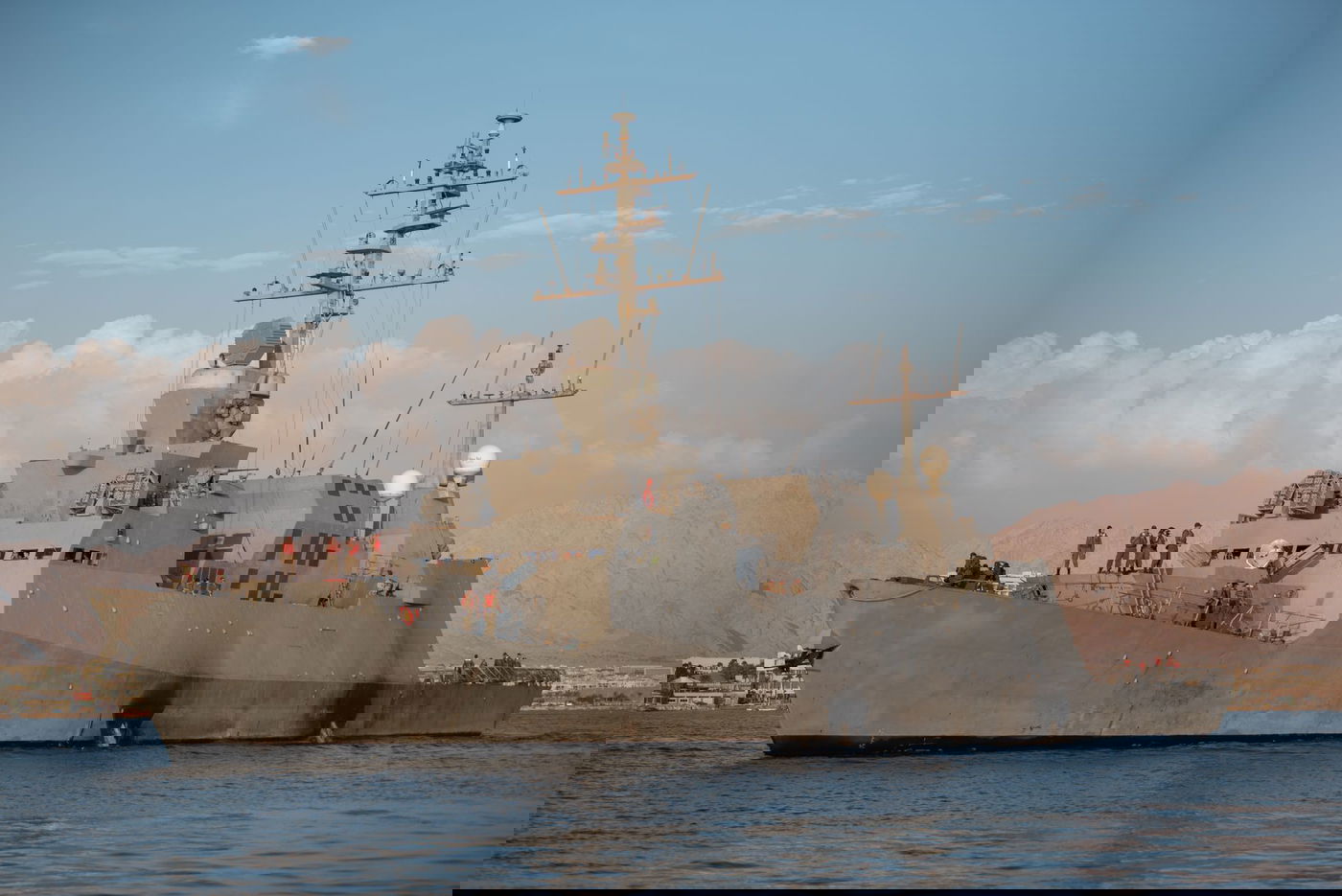 הירי מתימן: ספינות טילים של זרוע הים הוקפצו למרחב ים סוף