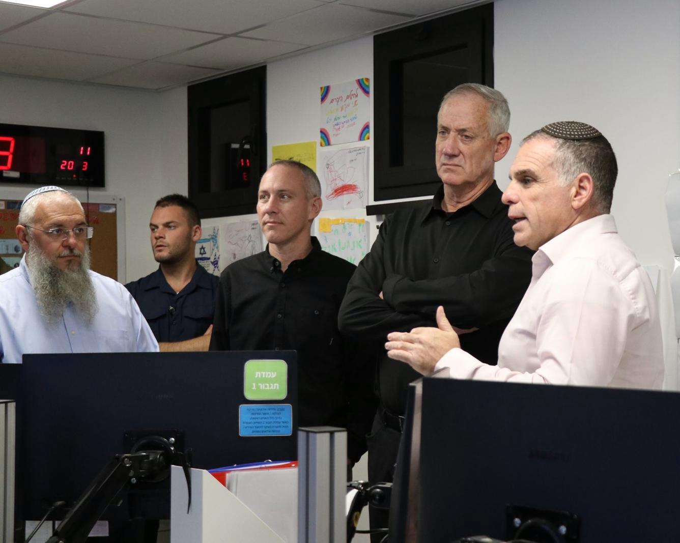 גנץ עם ראשי המועצות