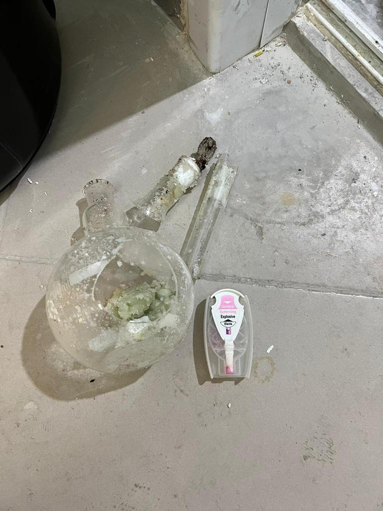 תיעוד מהפריטים שנמצאו ע״י המשטרה והשב״כ בחודש שעבר