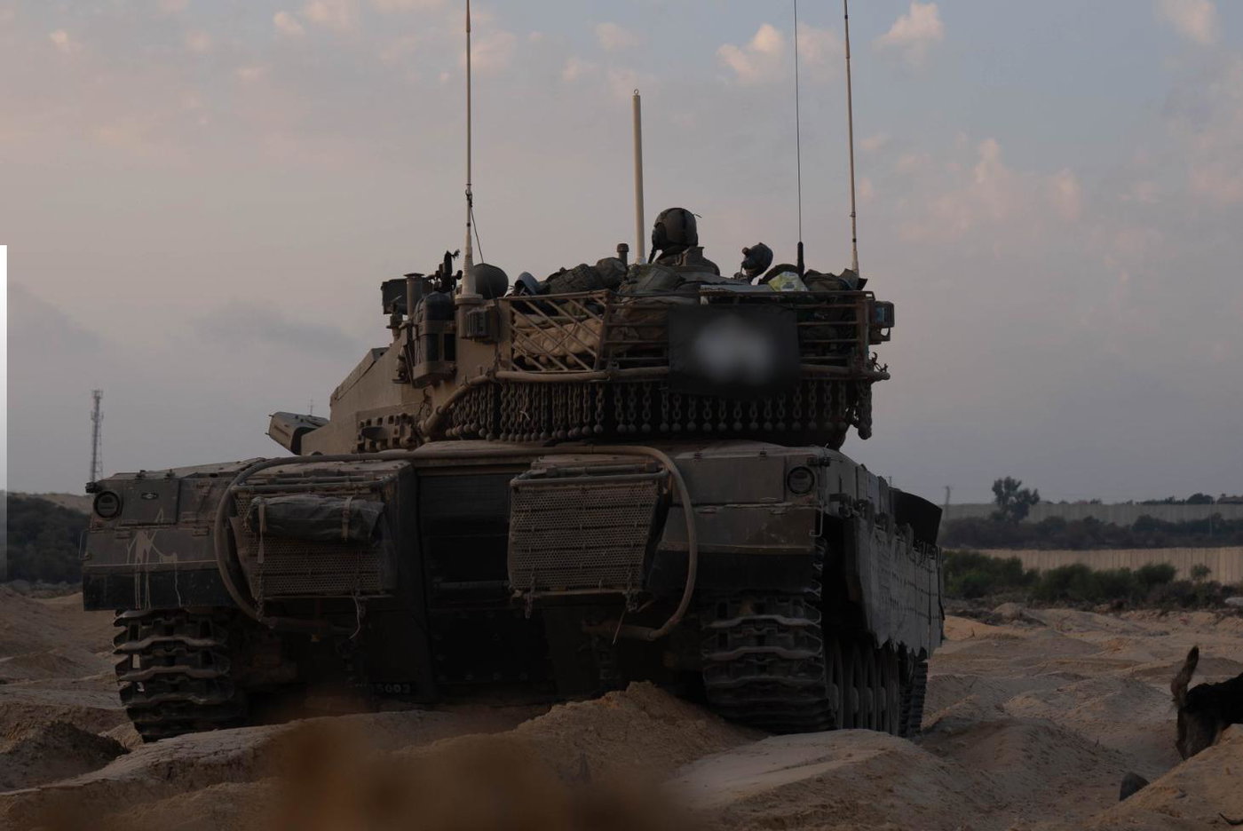 מהקרקע, מהאוויר ומהים: תיעוד הפעילות הצבאית בעזה