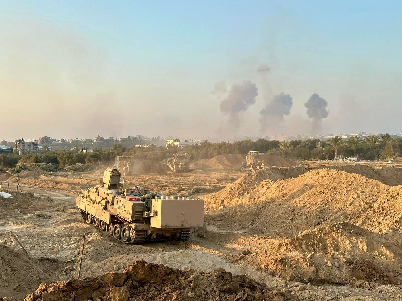 מהקרקע, מהאוויר ומהים: תיעוד הפעילות הצבאית בעזה