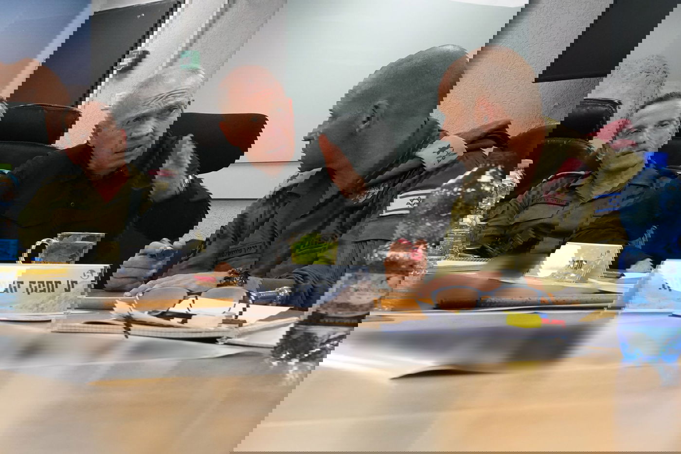 "לא עוצרים". גלנט בהערכת המצב בדרום