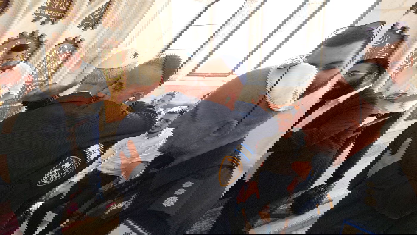 מפקד מרחב דוד במשטרת ירושלים אבי כהן בברית למשפחה המפונה