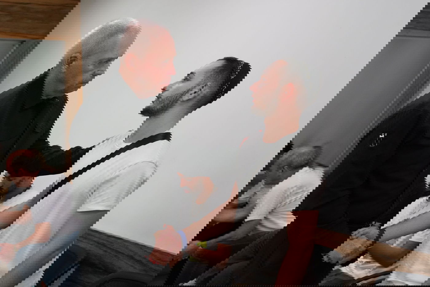 גלנט עם משפחות החטופים