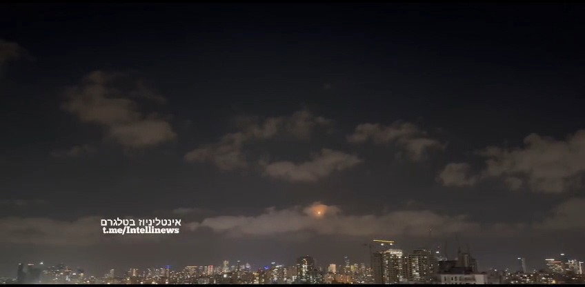 תיעוד מיירוט מערכת כיפת ברזל בשמי גוש דן