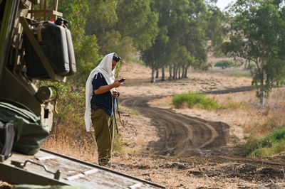 קציני מילואים וחיילי צה"ל בבוקר של תרגיל צבאי נוסף לפני היציאה דרומה לעזה