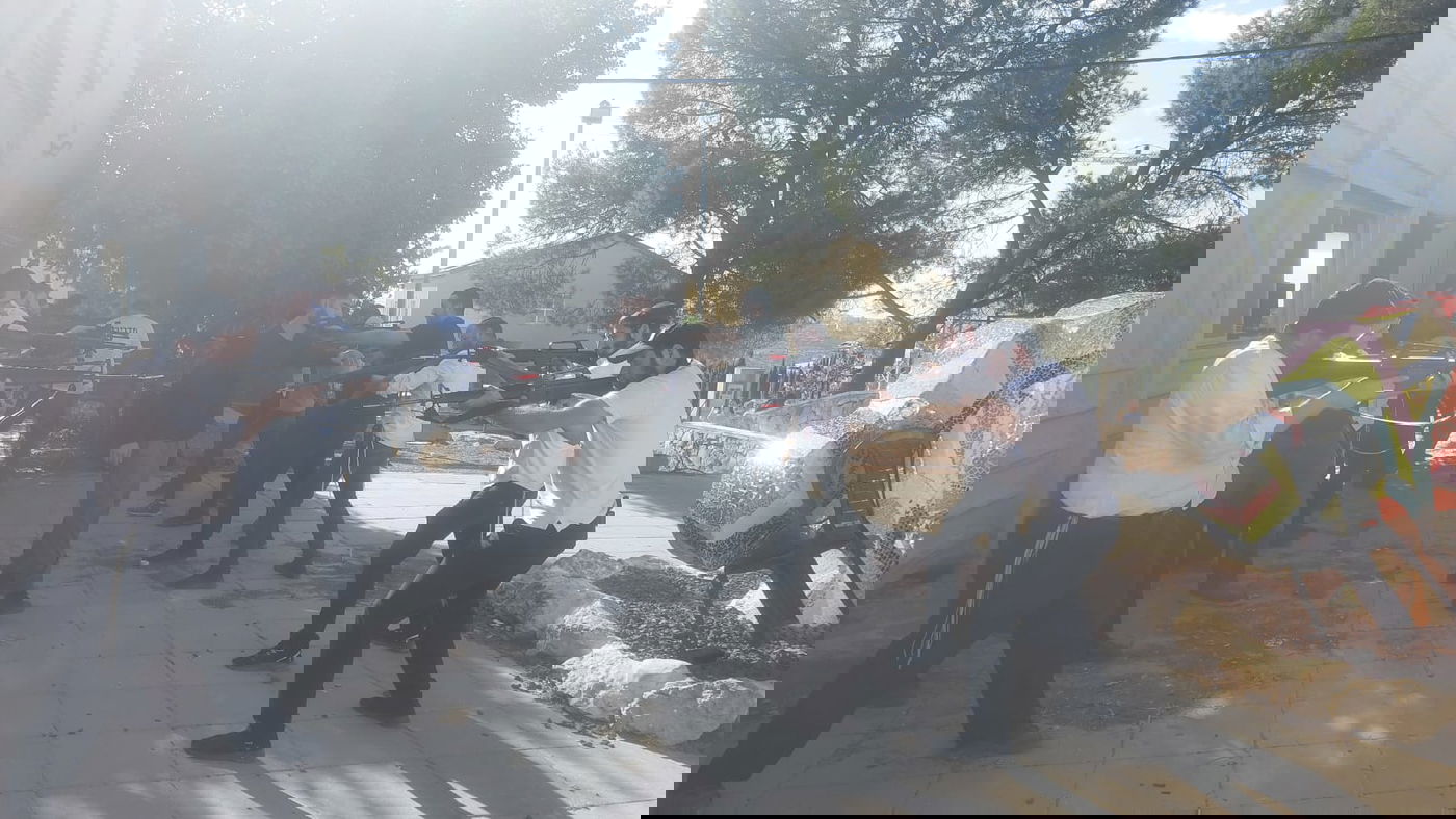 חרדים עם הנשק במעלה עמוס