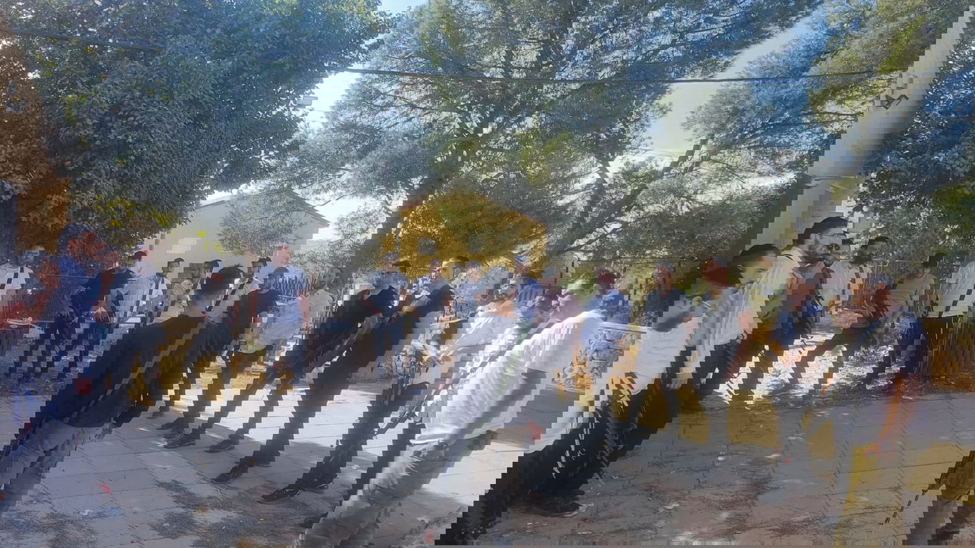 חרדים עם הנשק במעלה עמוס