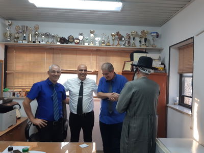 היה לי חשש שאחד הנוסעים שלח ידו בשקית ושוב לא אזכה לקבלה חזרה