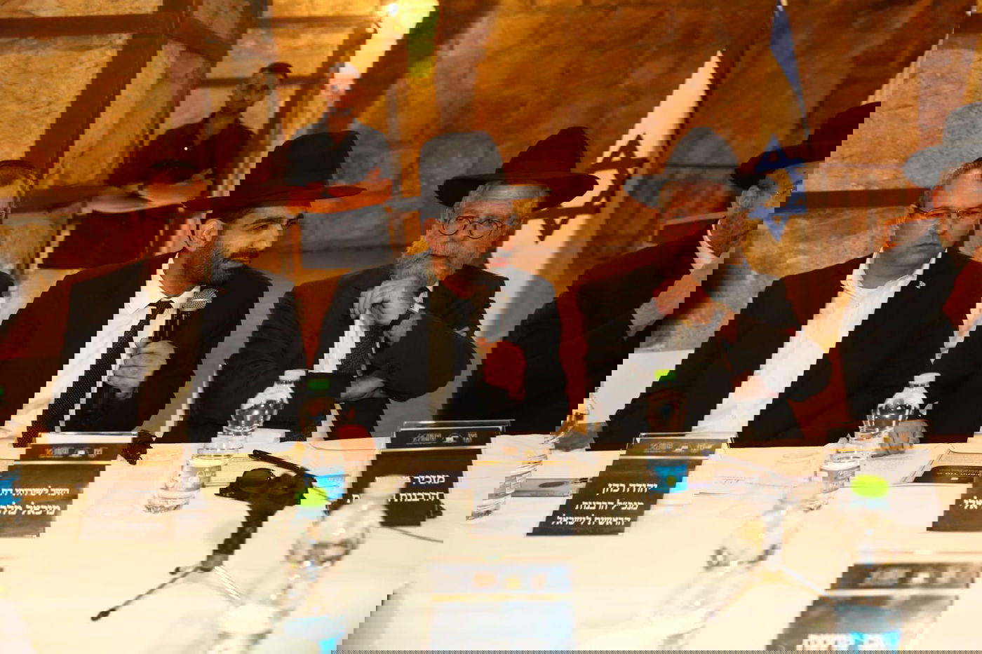 מועצת הרבנות הראשית התכנסה בכותל והכריזה על יום אבל ותפילה