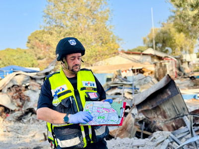 "מצאנו תינוקות, שרופים; היה קשה לראות את זה" | ריאיון מצמרר