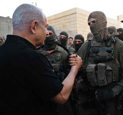 נתניהו עם לוחמי יחידת אגוז וסיירת חרוב