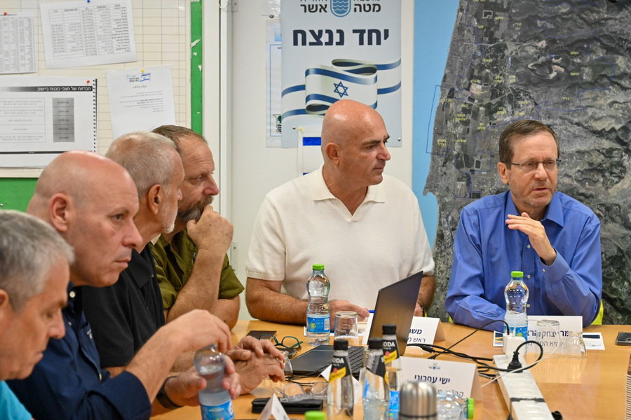 הרצוג בצפון, הבוקר