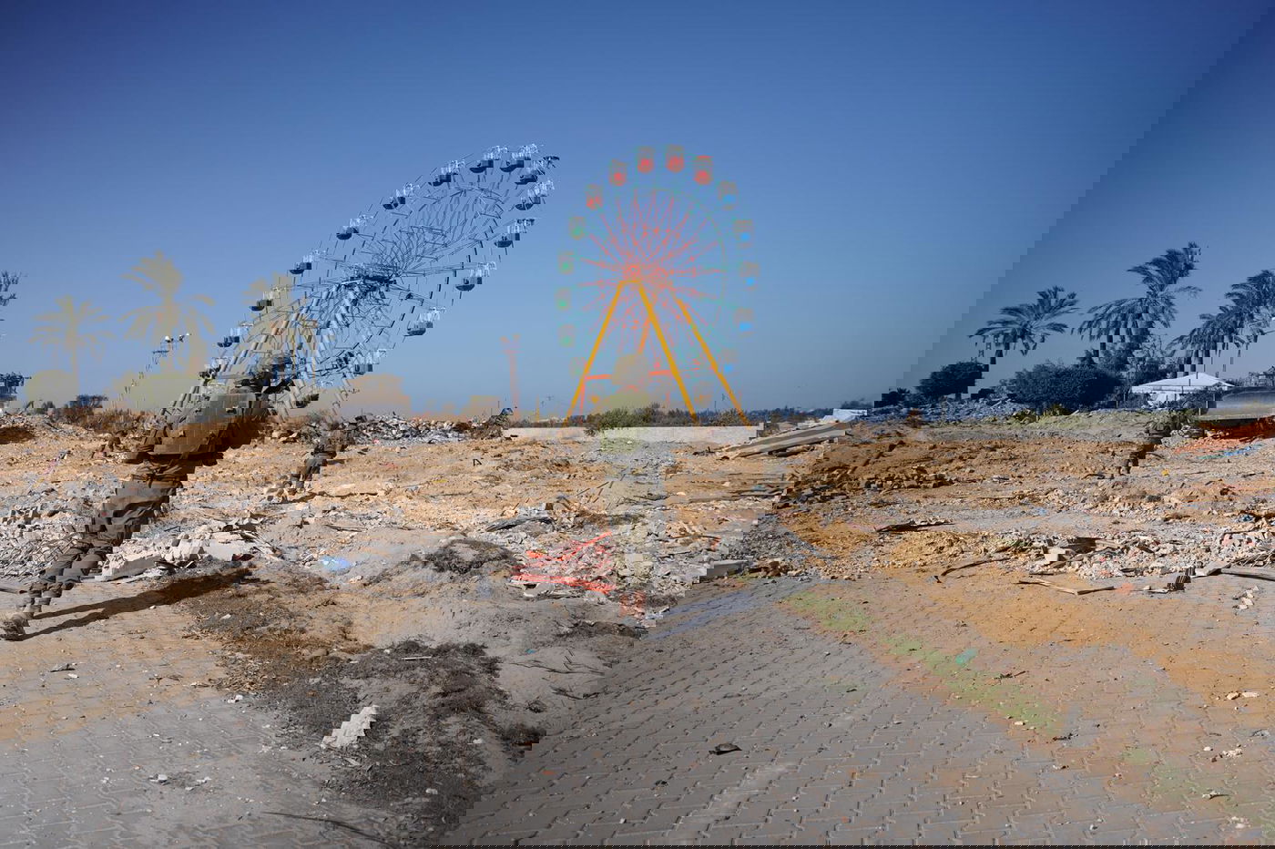 פירי מנהרות ליד הגלגל הענק בפארק | זה מה שחשפו הלוחמים; צפו