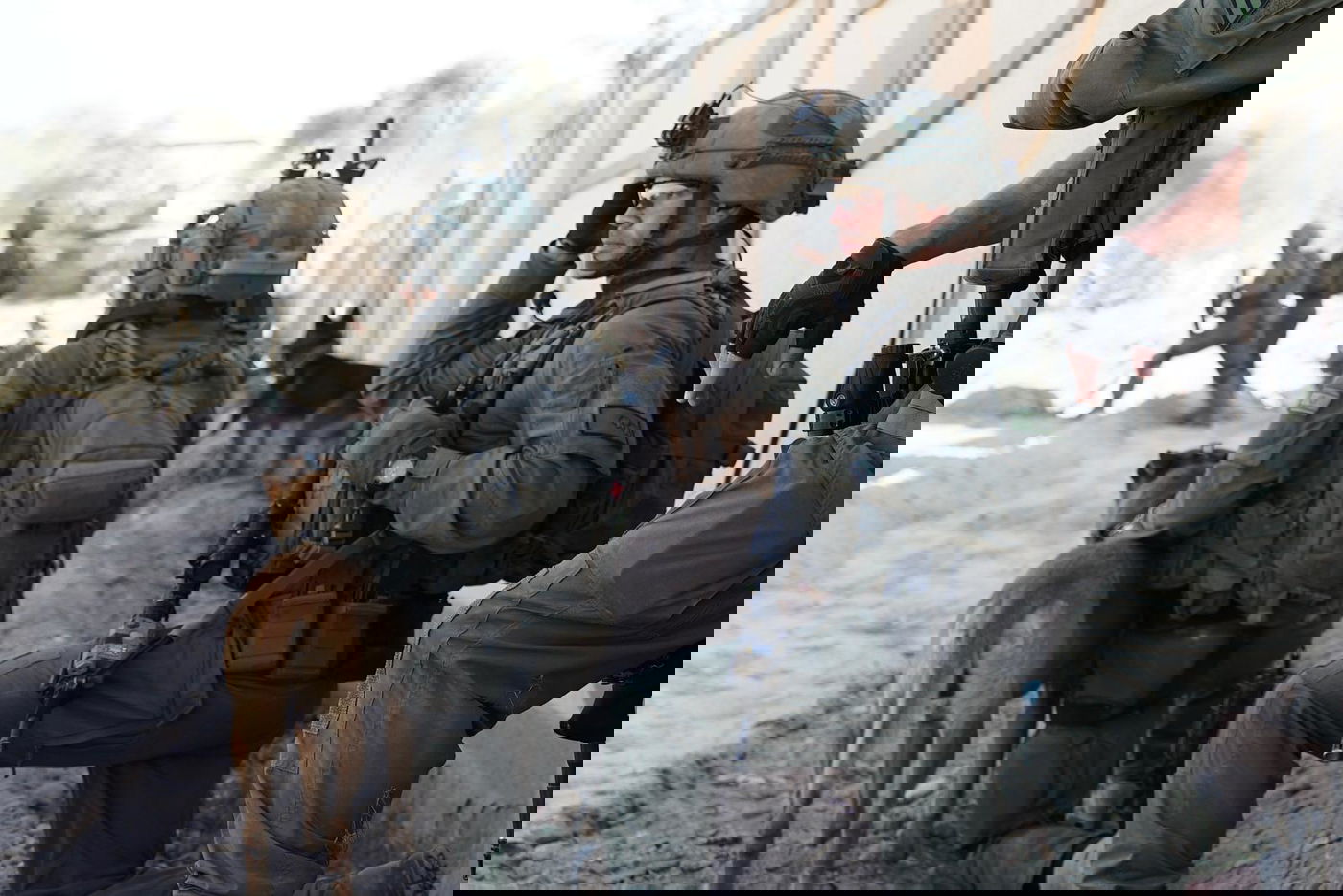 פירי מנהרות ליד הגלגל הענק בפארק | זה מה שחשפו הלוחמים; צפו