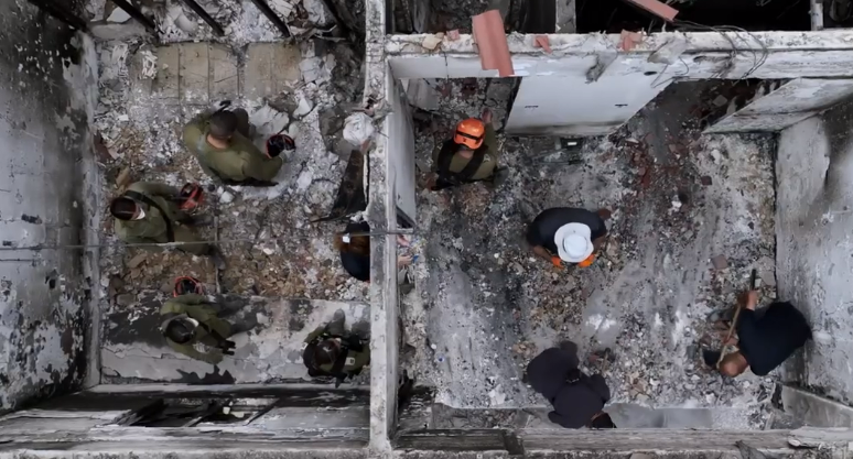 מחפשים ממצאים