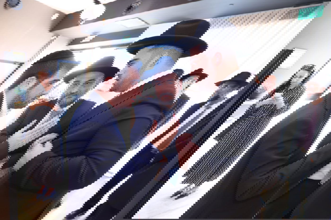 זופניק בכיכר • כל התמונות, הנייעס והחשיפות של המלחמה