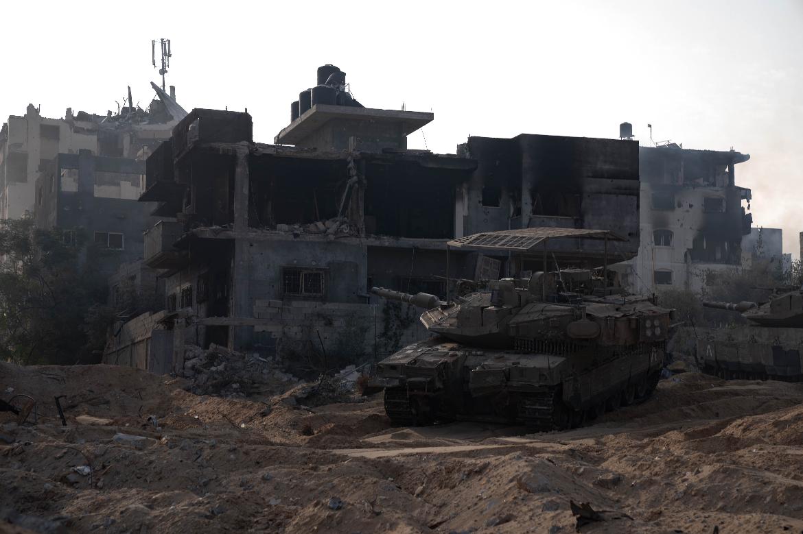 צפו בגלריה: לוחמי צה"ל מתקדמים בלחימה בתוך רצועת עזה