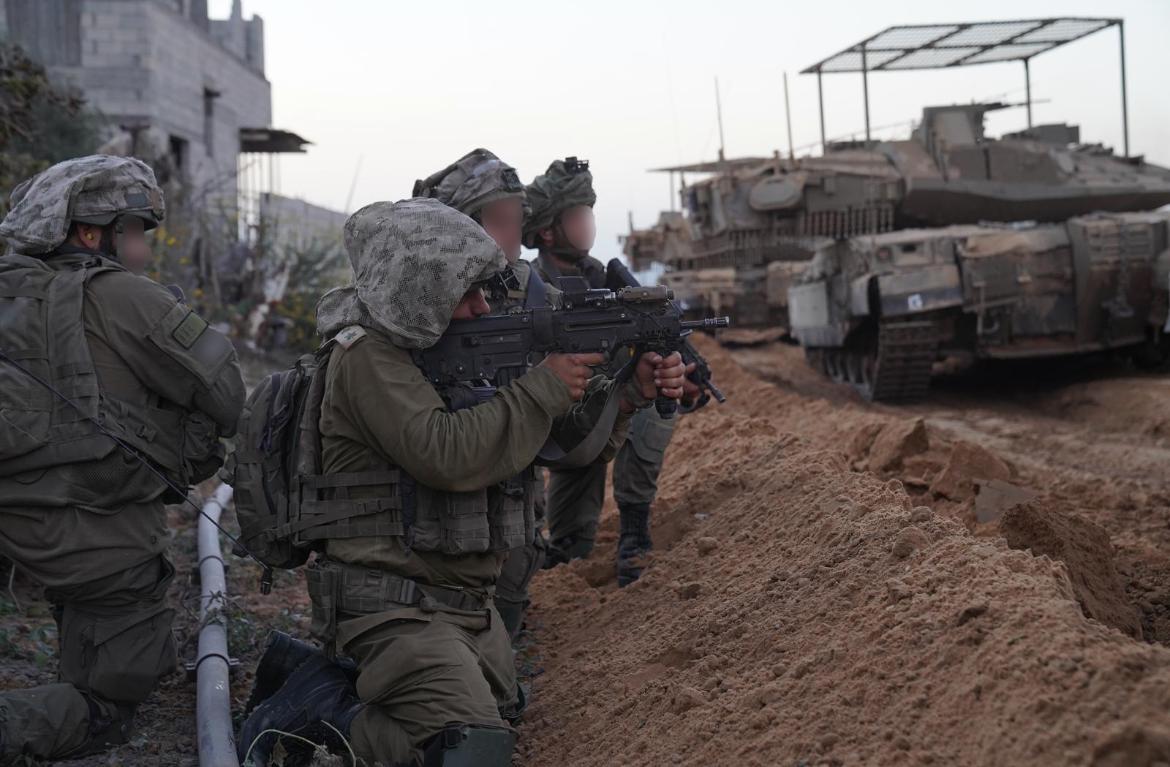 צפו בגלריה: לוחמי צה"ל מתקדמים בלחימה בתוך רצועת עזה
