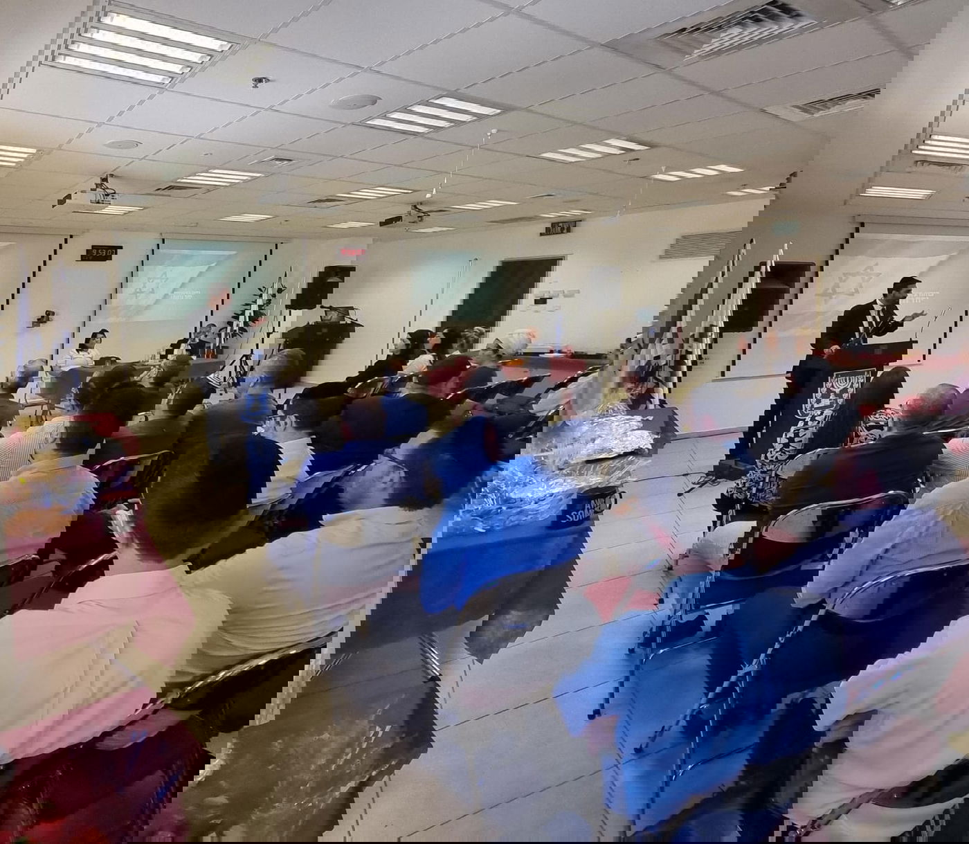 זופניק בכיכר • כל התמונות, הנייעס והחשיפות של המלחמה