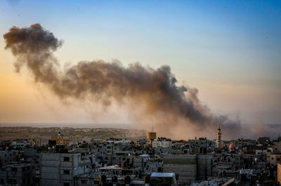 "חץ 3" יירט טיל ששוגר מתימן לאילת | יואב גלנט: "המחבלים שומעים את הטנקים ורועדים"