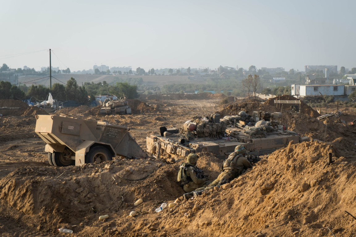 בין המבנים ובחוף הים: תיעוד מפעילות צה"ל ברצועת עזה