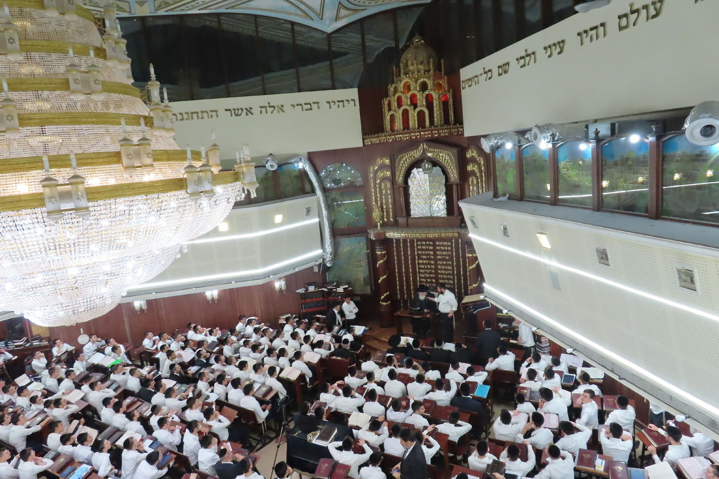 הגר"מ שטרנבוך בקריאה נוקבת: להשיב מלחמה בליל שבת