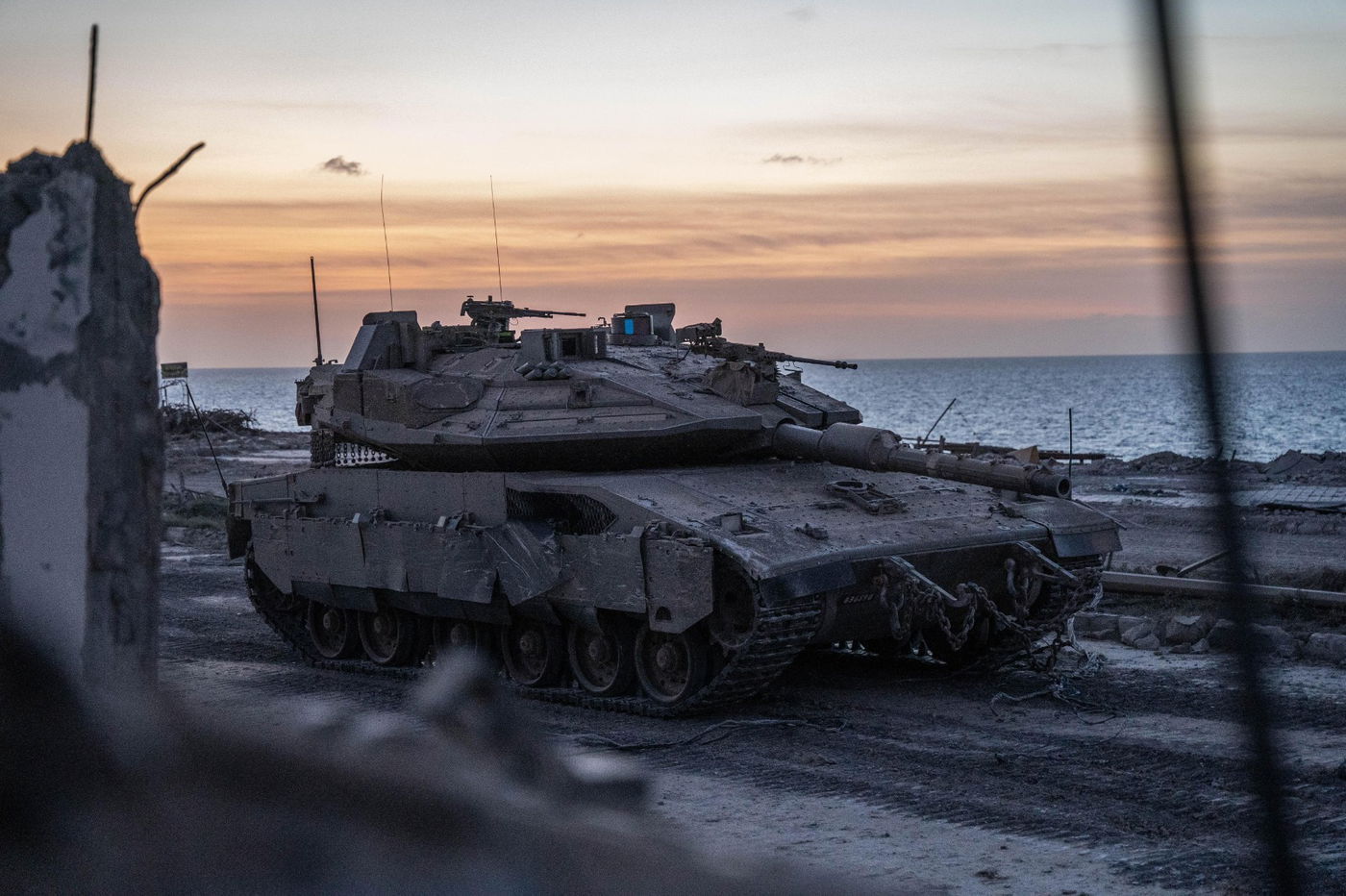 תיעוד מיוחד: לוחמי צה"ל בלחימה בעומק רצועת עזה. צפו