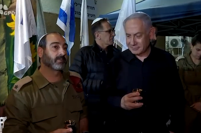 רה"מ נתניהו בנחל עוז: "הלב נקרע אבל ממשיכים לעבוד"